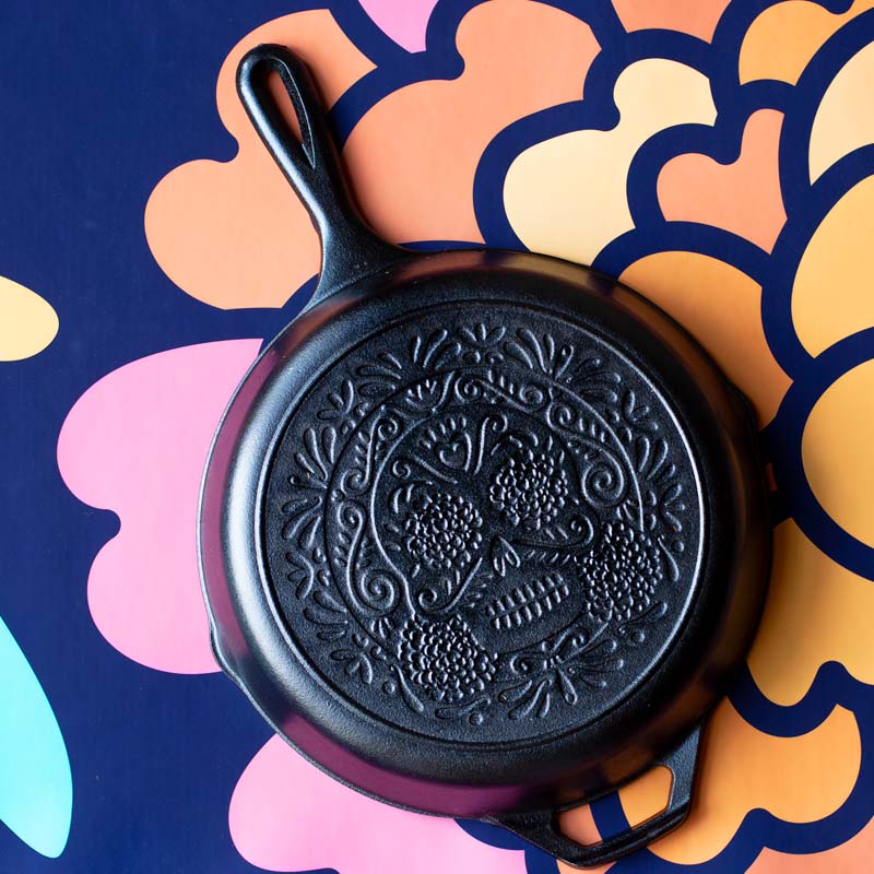 10.25 Inch Seasoned Cast Iron Sugar Skull Skillet - Lodge