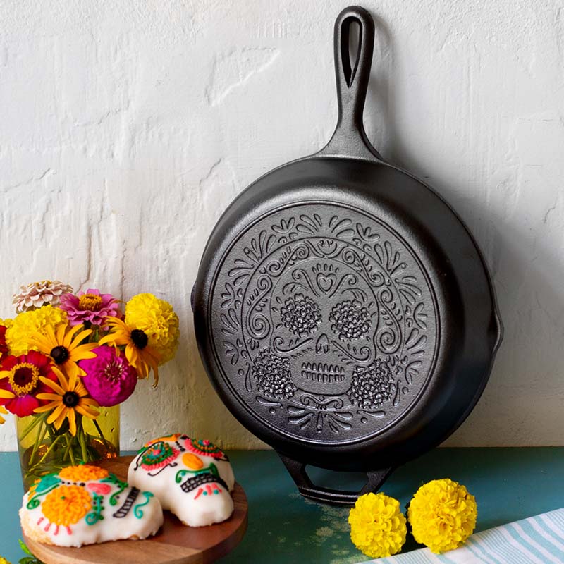 10.25 Inch Seasoned Cast Iron Sugar Skull Skillet - Lodge