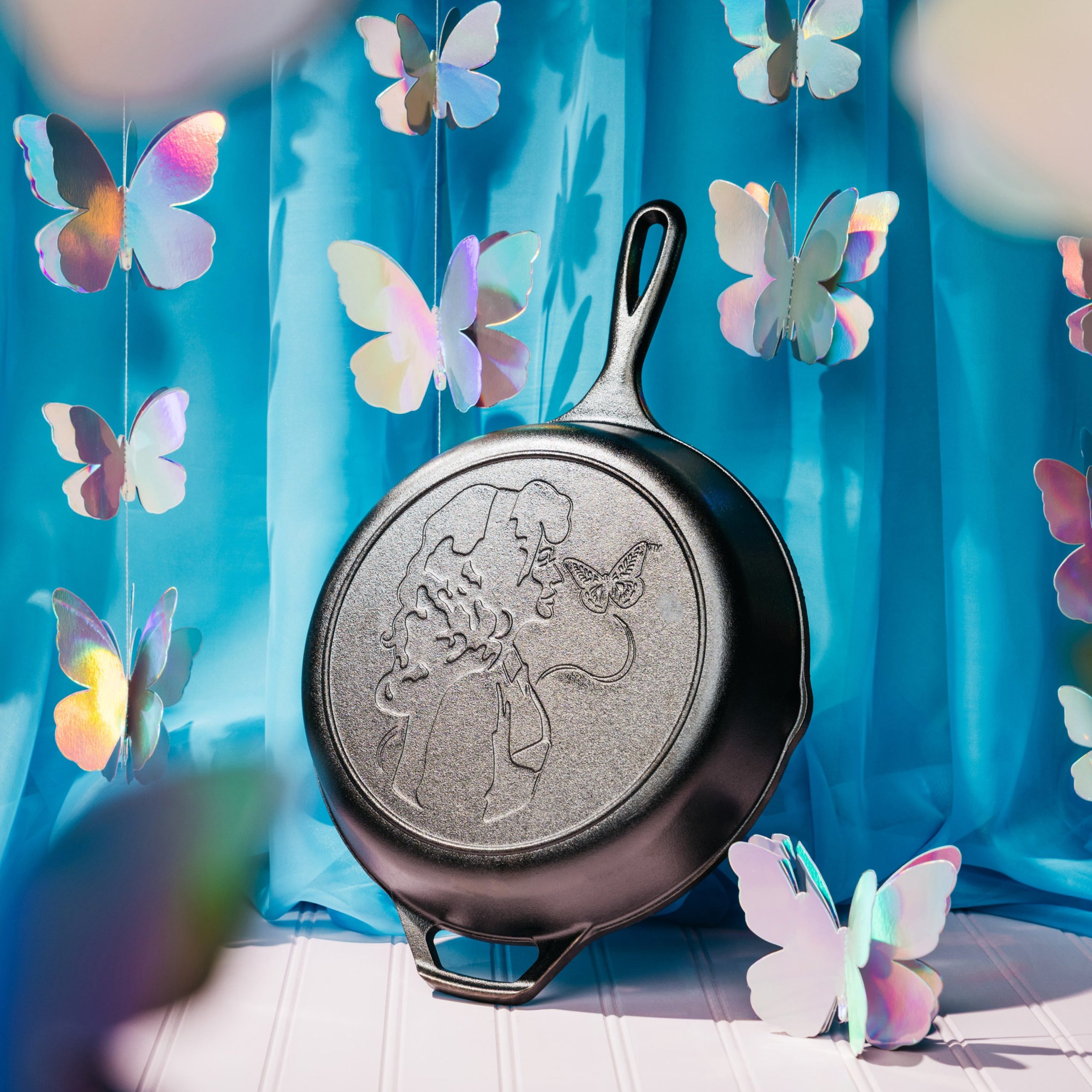 10.25 Inch I Will Always Love You Dolly Parton Skillet - Lodge